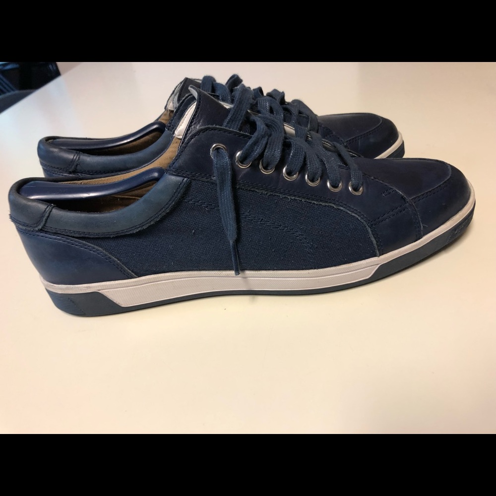 Cole Haan causal sneaker